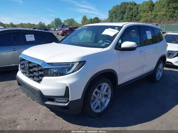 5FNYF8H50RB017606 2024 HONDA PASSPORT - Image 2