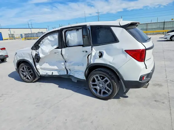 5FNYF8H51PB021452 2023 HONDA PASSPORT - Image 2