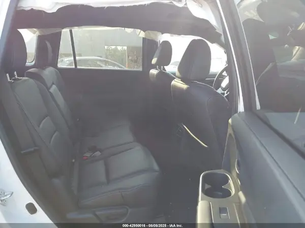 5FNYF8H51PB024125 2023 HONDA PASSPORT - Image 8