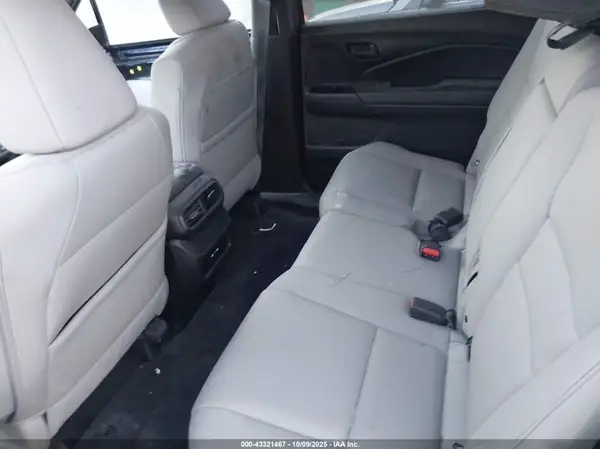 5FNYF8H51RB009370 2024 HONDA PASSPORT - Image 8