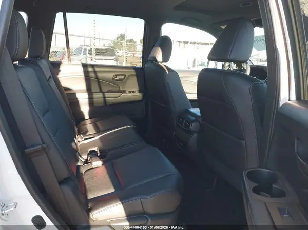 5FNYF8H51SB009942 2025 HONDA PASSPORT - Image 8