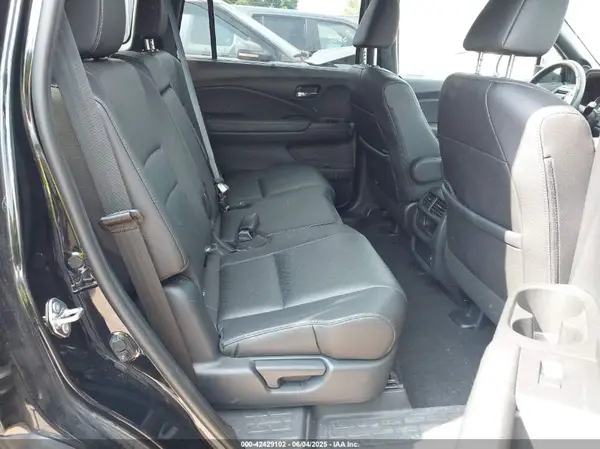 5FNYF8H52LB002984 2020 HONDA PASSPORT - Image 8