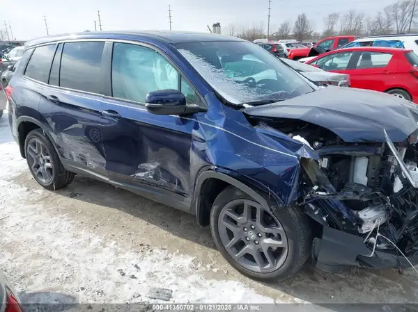 5FNYF8H52NB004415 2022 HONDA PASSPORT - Image 1