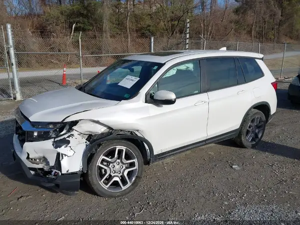 5FNYF8H52PB008158 2023 HONDA PASSPORT - Image 2