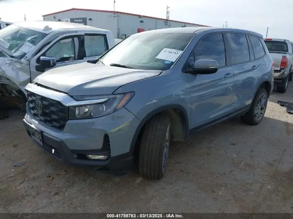 5FNYF8H52PB027082 2023 HONDA PASSPORT - Image 2