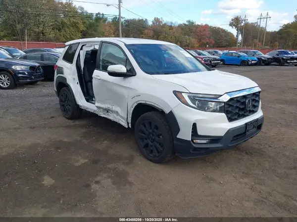 5FNYF8H52PB031942 2023 HONDA PASSPORT - Image 1
