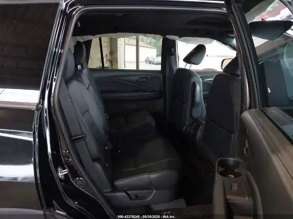 5FNYF8H52PB033173 2023 HONDA PASSPORT - Image 8