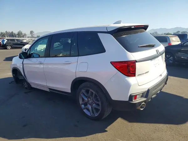 5FNYF8H52PB036798 2023 HONDA PASSPORT - Image 2