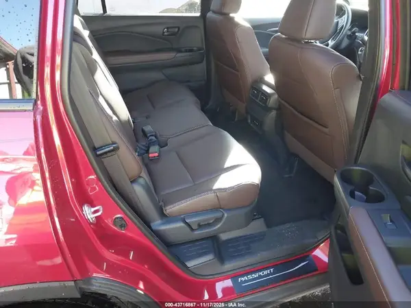 5FNYF8H52RB004212 2024 HONDA PASSPORT - Image 8