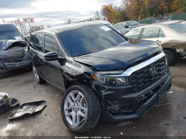 5FNYF8H52RB004999 2024 HONDA PASSPORT - Image 1