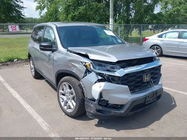 5FNYF8H52RB018045 2024 HONDA PASSPORT - Image 1