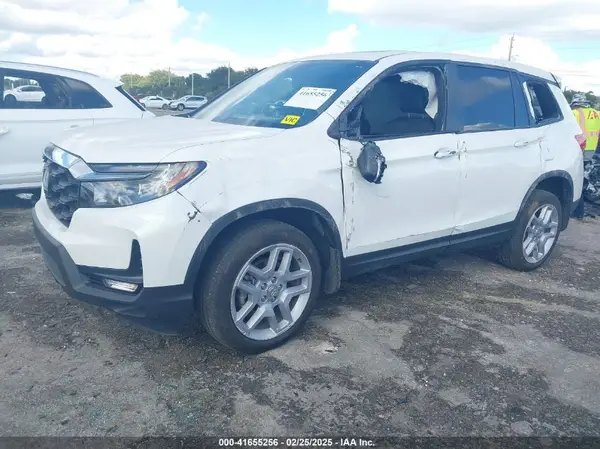 5FNYF8H52SB001266 2025 HONDA PASSPORT - Image 2