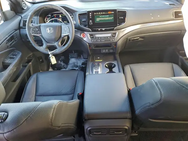 5FNYF8H52SB005012 2025 HONDA PASSPORT - Image 8