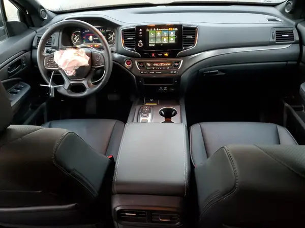 5FNYF8H52SB011490 2025 HONDA PASSPORT - Image 8