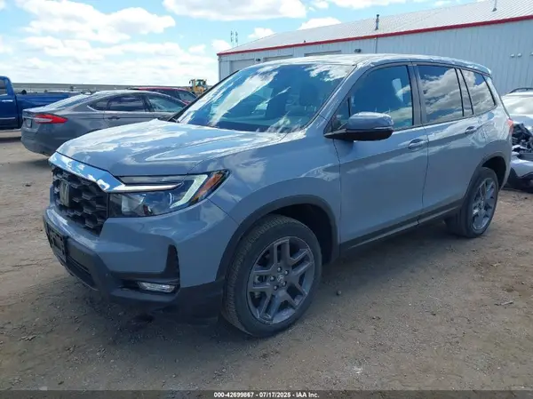 5FNYF8H53PB009724 2023 HONDA PASSPORT - Image 2