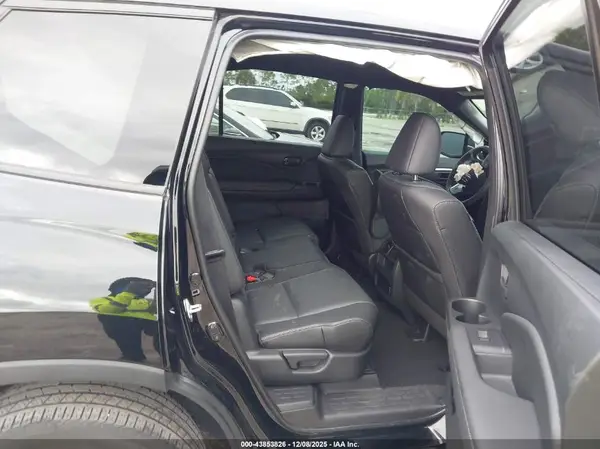 5FNYF8H53PB021100 2023 HONDA PASSPORT - Image 8