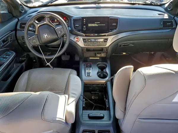 5FNYF8H53PB028063 2023 HONDA PASSPORT - Image 8