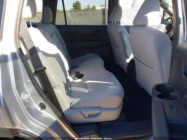 5FNYF8H53PB032842 2023 HONDA PASSPORT - Image 8