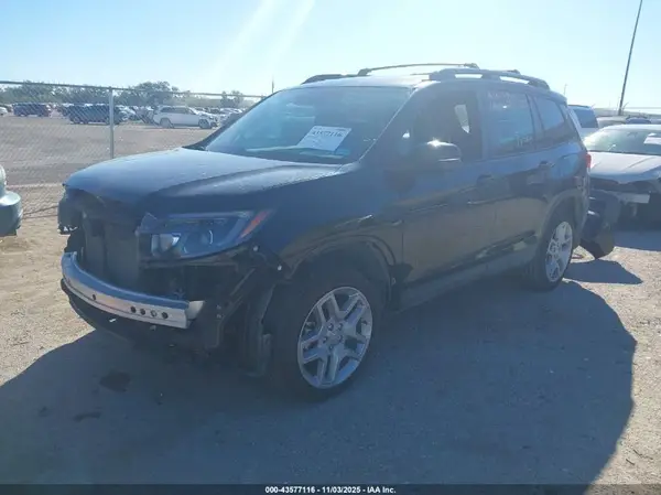 5FNYF8H53RB014389 2024 HONDA PASSPORT - Image 2