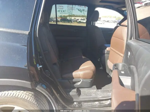 5FNYF8H53RB014389 2024 HONDA PASSPORT - Image 8