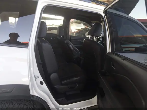 5FNYF8H54KB009885 2019 HONDA PASSPORT - Image 8