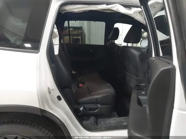 5FNYF8H54KB023205 2019 HONDA PASSPORT - Image 8