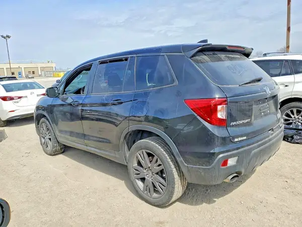 5FNYF8H54MB014961 2021 HONDA PASSPORT - Image 2