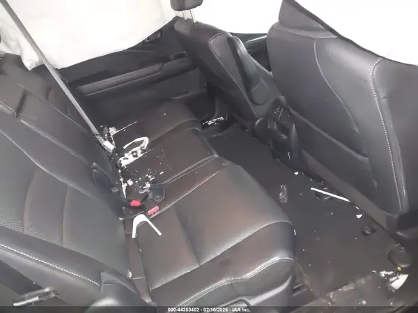 5FNYF8H54NB005582 2022 HONDA PASSPORT - Image 8