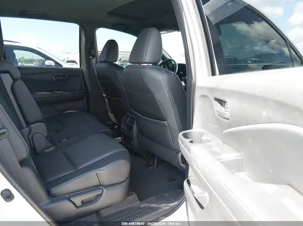 5FNYF8H54NB009745 2022 HONDA PASSPORT - Image 8
