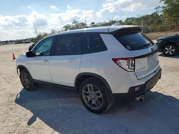 5FNYF8H54NB020633 2022 HONDA PASSPORT - Image 2