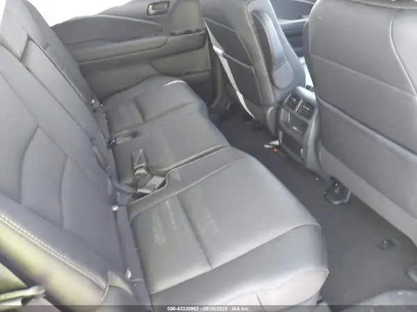 5FNYF8H54PB032901 2023 HONDA PASSPORT - Image 8