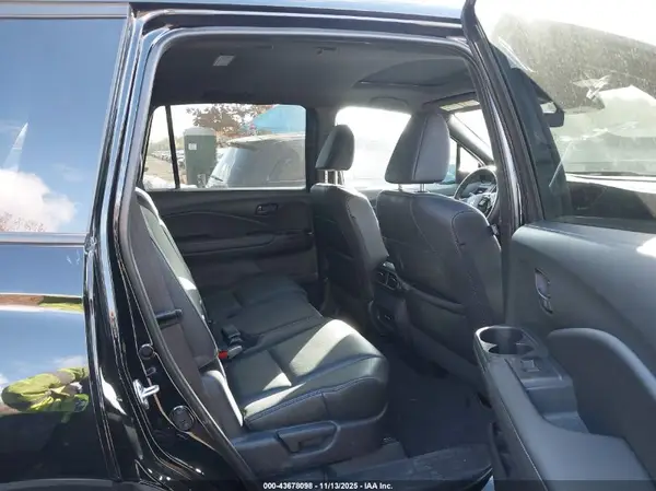 5FNYF8H54RB012988 2024 HONDA PASSPORT - Image 8