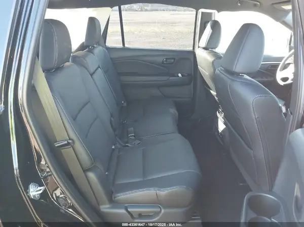 5FNYF8H54RB023893 2024 HONDA PASSPORT - Image 8