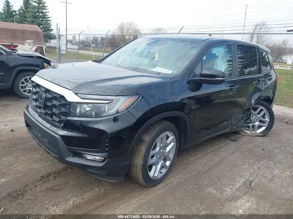 5FNYF8H54SB008400 2025 HONDA PASSPORT - Image 2