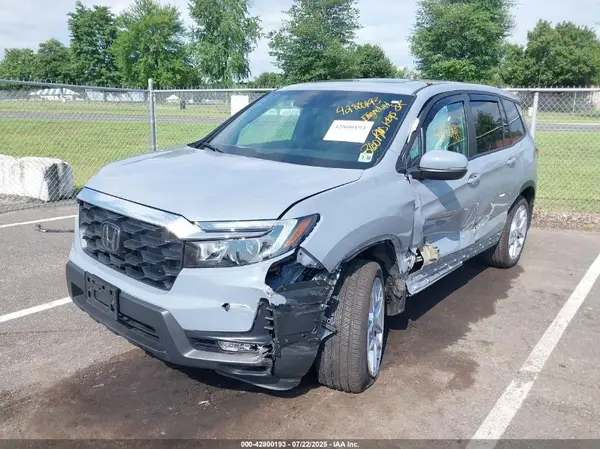 5FNYF8H54SB009658 2025 HONDA PASSPORT - Image 2