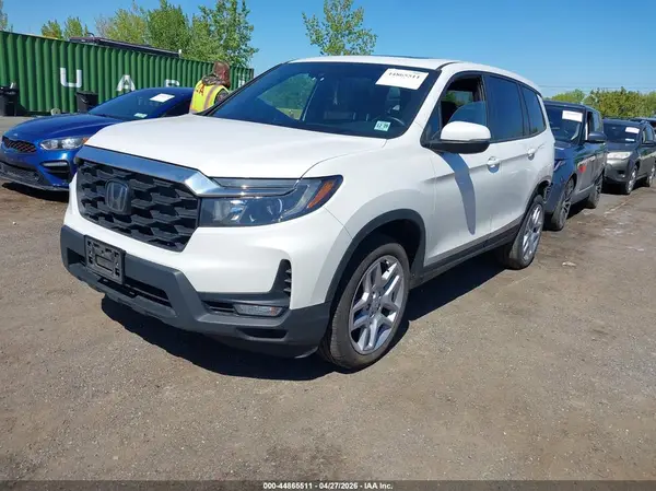 5FNYF8H54SB009935 2025 HONDA PASSPORT - Image 2