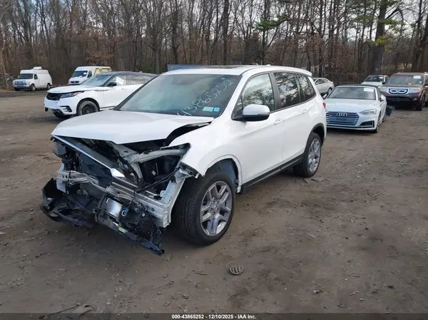 5FNYF8H54SB012849 2025 HONDA PASSPORT - Image 2