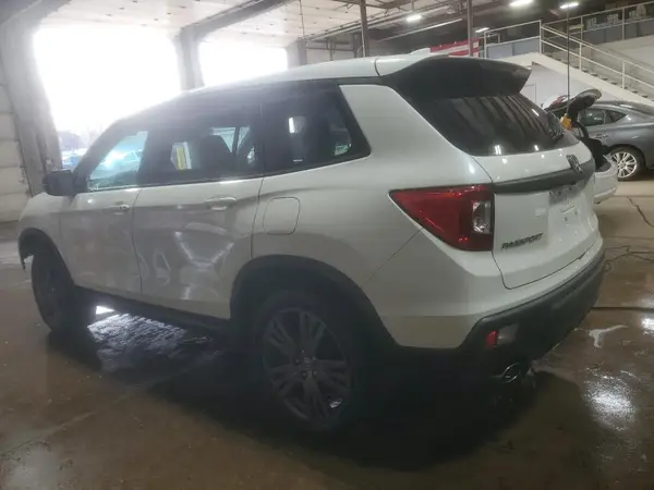 5FNYF8H55KB009538 2019 HONDA PASSPORT - Image 2