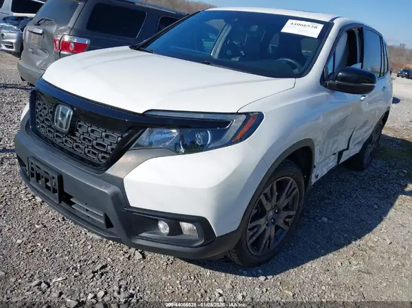 5FNYF8H55MB015035 2021 HONDA PASSPORT - Image 2