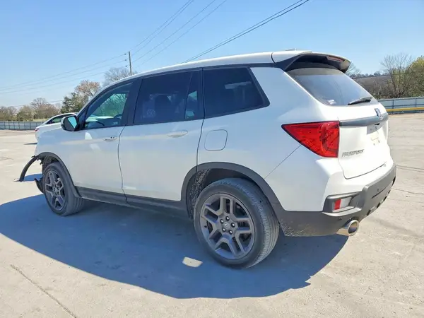 5FNYF8H55NB005610 2022 HONDA PASSPORT - Image 2