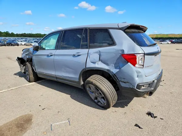 5FNYF8H55PB005819 2023 HONDA PASSPORT - Image 2