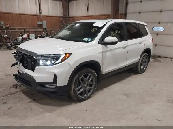 5FNYF8H55PB011409 2023 HONDA PASSPORT - Image 2
