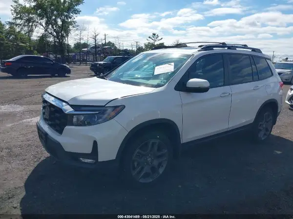 5FNYF8H55PB016562 2023 HONDA PASSPORT - Image 2