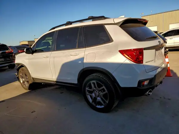 5FNYF8H55PB035497 2023 HONDA PASSPORT - Image 2