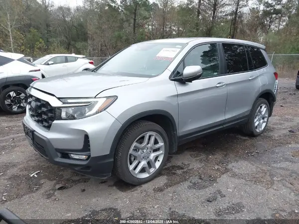 5FNYF8H55RB004687 2024 HONDA PASSPORT - Image 2