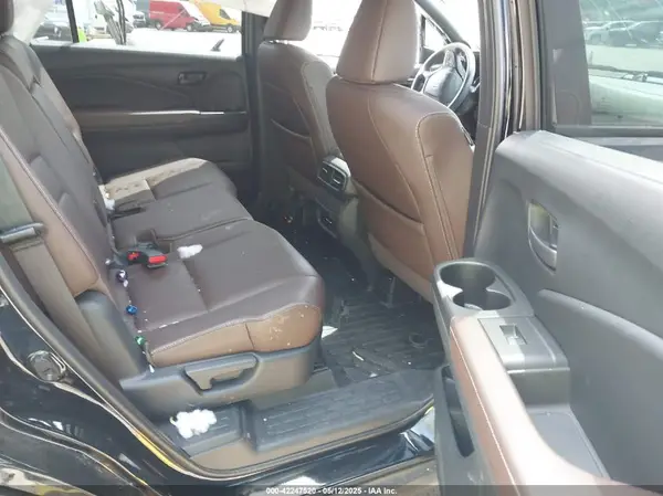 5FNYF8H55RB004740 2024 HONDA PASSPORT - Image 8