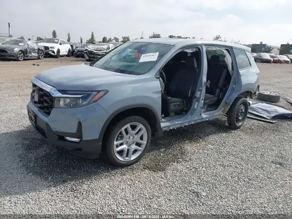 5FNYF8H55RB017780 2024 HONDA PASSPORT - Image 2