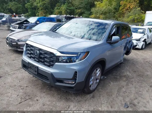 5FNYF8H55SB019163 2025 HONDA PASSPORT - Image 2