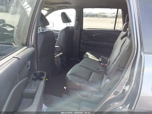 5FNYF8H56KB025666 2019 HONDA PASSPORT - Image 8