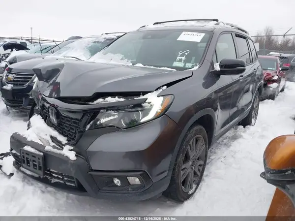 5FNYF8H56LB002308 2020 HONDA PASSPORT - Image 2